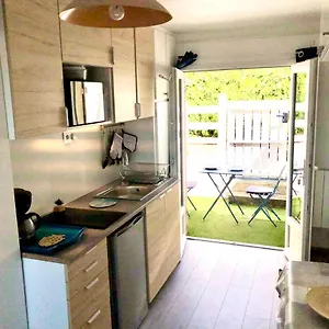  Appartement Studette Les petites Hirondelles, vue Mer, plage à 50m